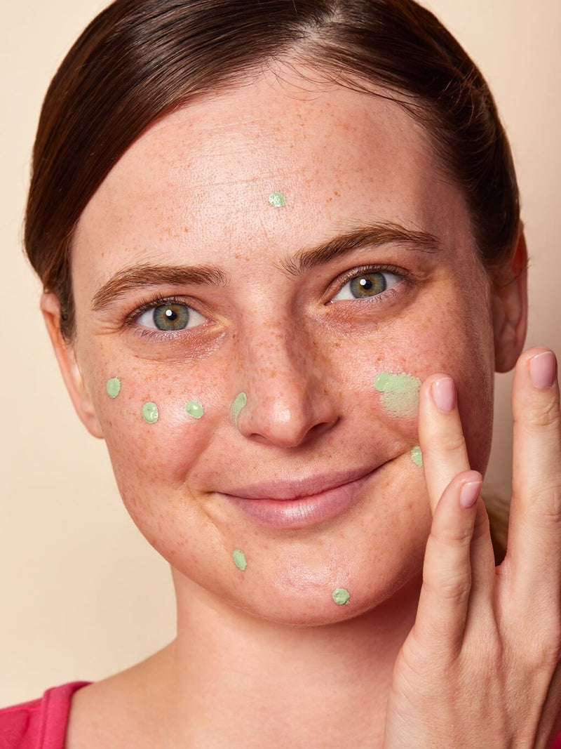 Green -- Peeper Color corrector in green on white background