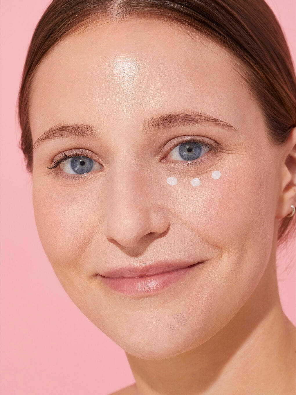Very Fair -- close up of peeper perfect under eye concealer swatch on model
